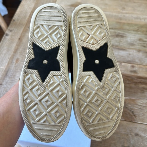 Dior Walk'n'Dior Sneaker / Trainers
Size 37 with original box retail $890 - Picture 7 of 8